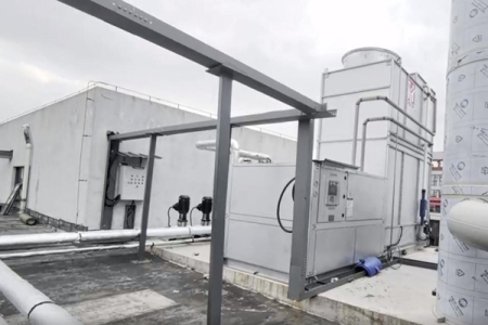 小型低溫冷凍機工作原理、特點和使用方法